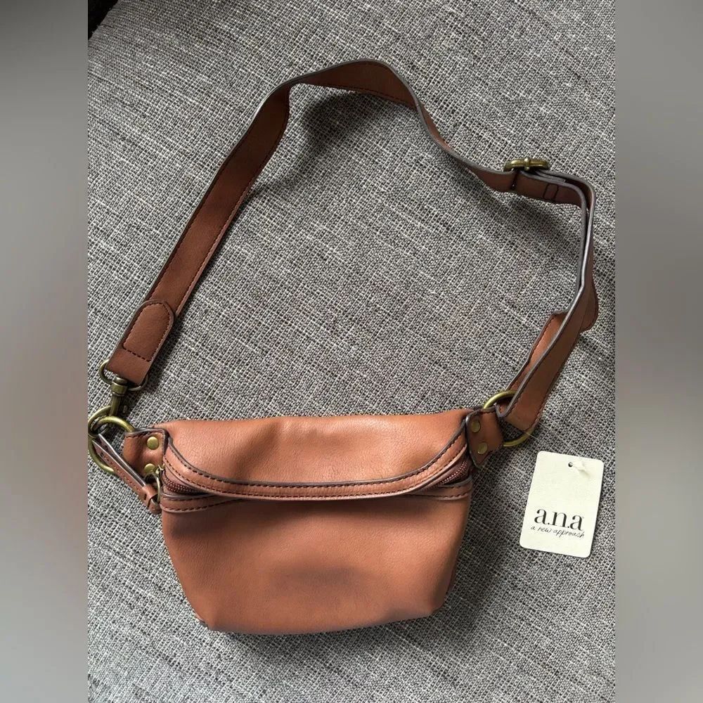 a.n.a Harbor Belt Bag